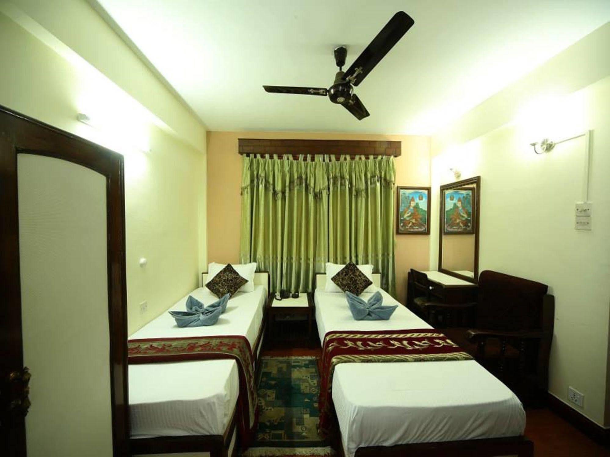Hotel Pleasure Home Катманду Экстерьер фото